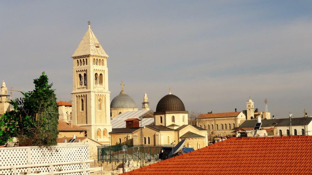 Into Jerusalem Heart Exterior foto
